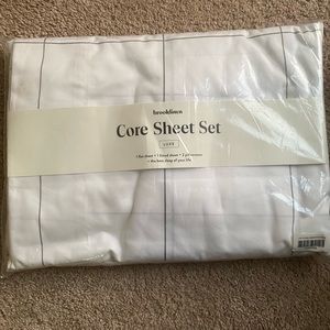King bed sheet set ( BRAND NEW)